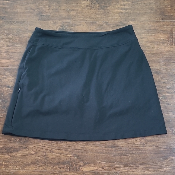 Athleta Dresses & Skirts - Athleta Black Women’s Athletic Skort Size M